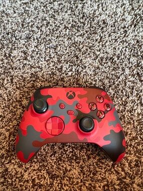Wireless Xbox Controller - Red Camouflage